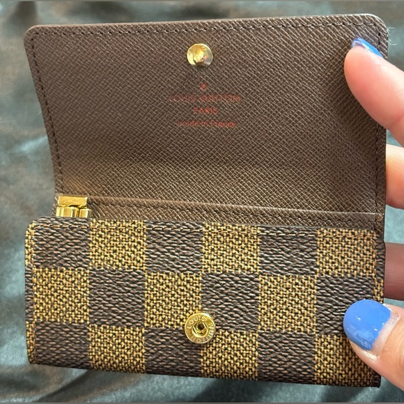 Louis Vuitton key holder - Picture 4 of 12